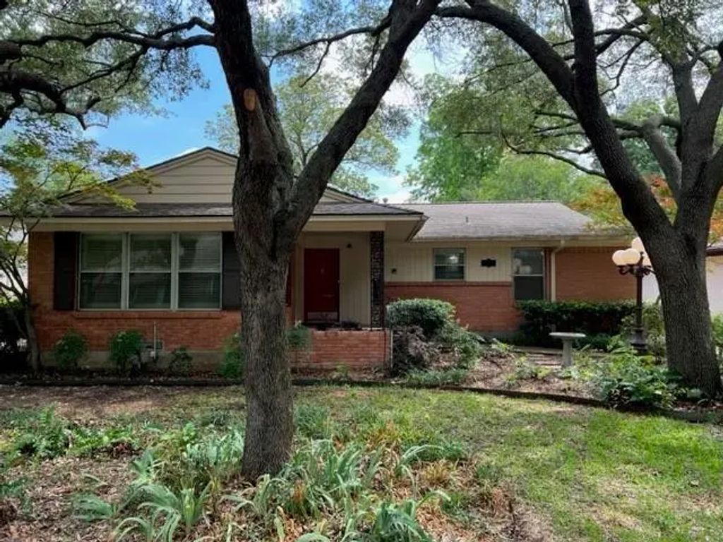 7215 Clemson Drive, Dallas
