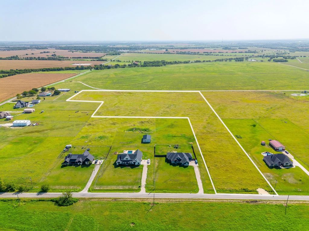 9729 County Road 408, Grandview