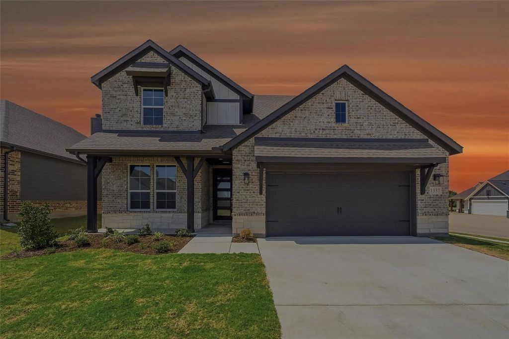 1337 Frio Drive, Springtown