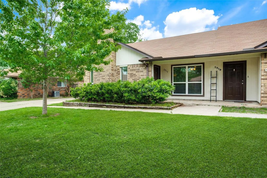 2917 Penny Lane, Euless