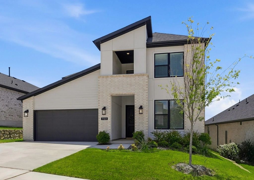 7133 Talon Bluff Drive, Fort Worth