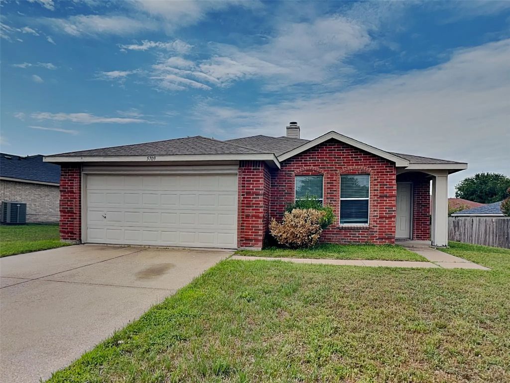 5709 Addington Drive, Fort Worth