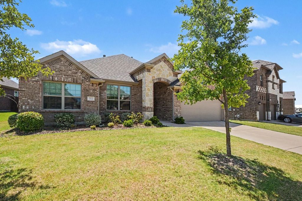 312 Eagle Ridge, Forney