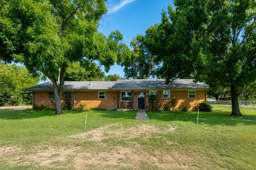 103 E Mckinley Avenue, Whitney