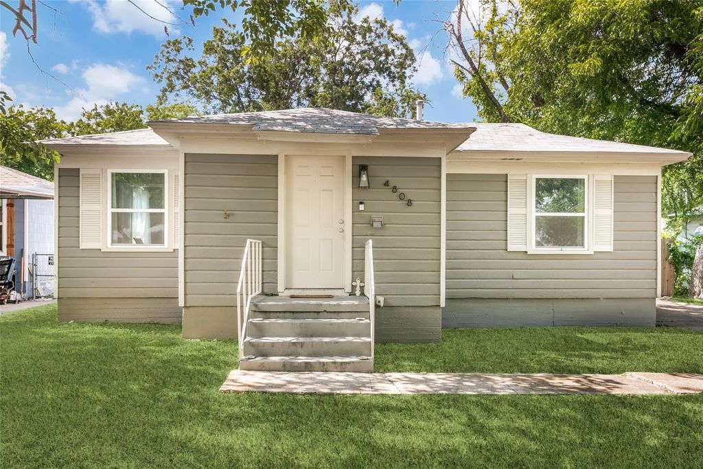 4808 Sherwood Drive, River Oaks