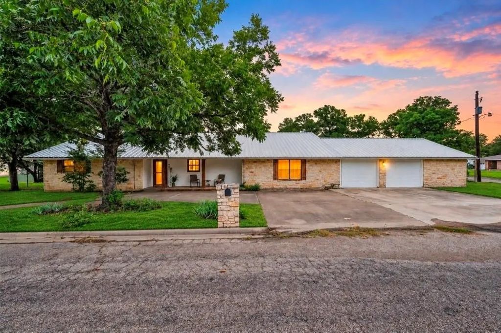 401 N Avenue V, Clifton