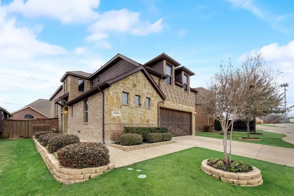 8408 La Fontaine Drive, North Richland Hills
