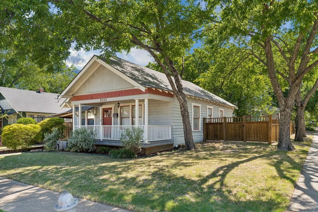 2111 Washington Avenue, Fort Worth