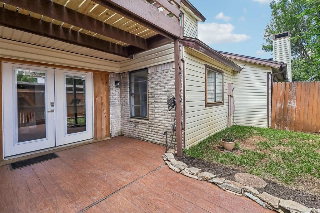 2059 Embassy Way, Carrollton