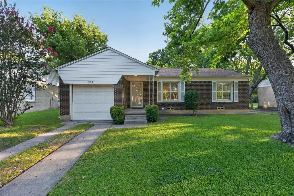1613 Pat Drive, Dallas