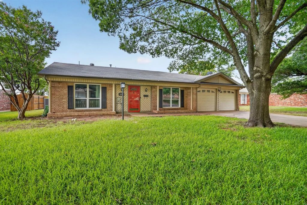 5016 Saint Lawrence Road, Fort Worth