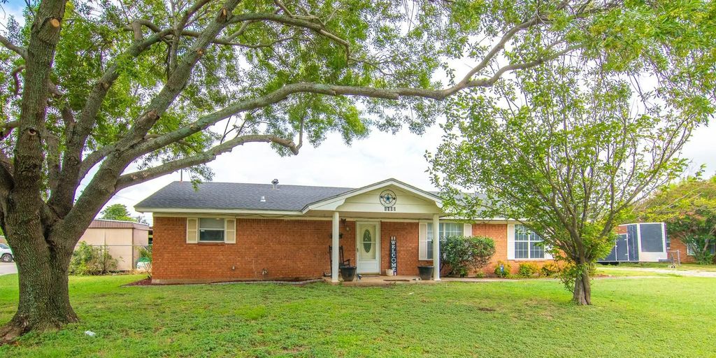 1909 4th Street, Brownwood