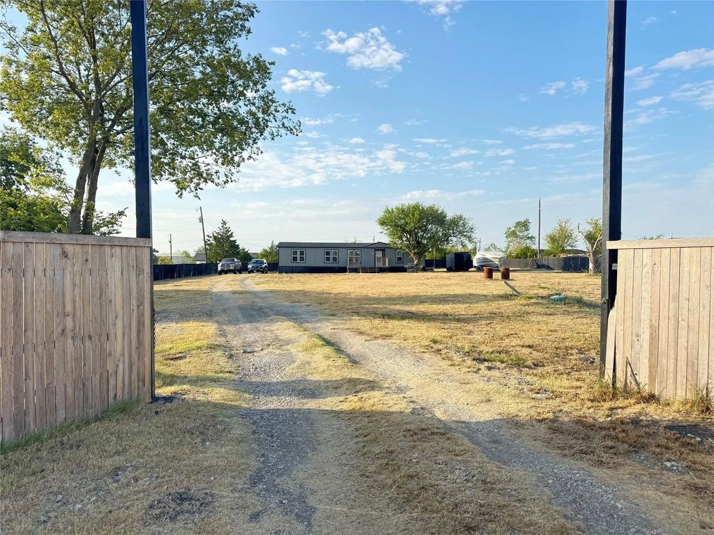 257 Burkett Lane, Royse City