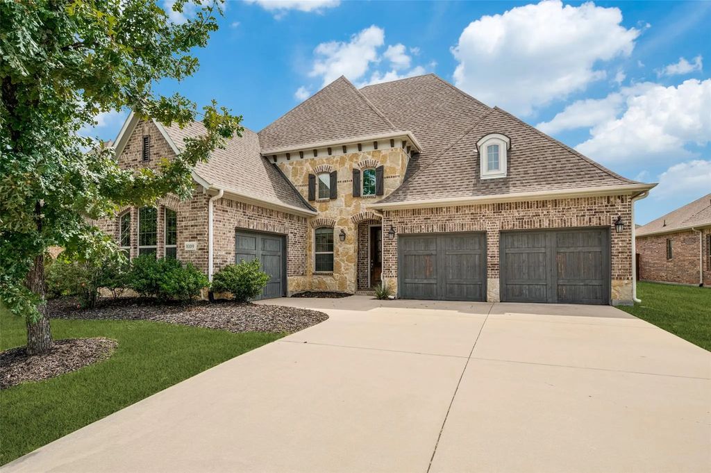 8109 Tramore, The Colony