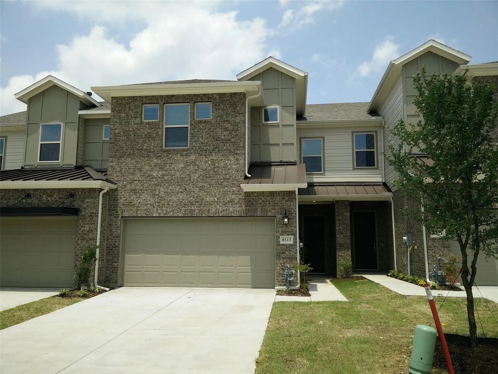 8313 Oxalis Lane, Dallas