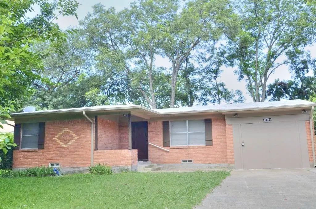 11015 Visalia Drive, Dallas