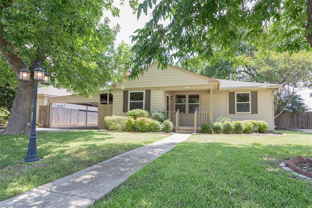 2517 Littlepage Street, Fort Worth