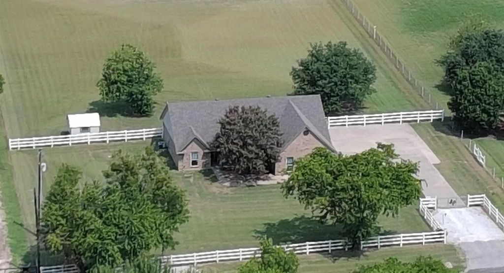 3911 Fm 67, Itasca