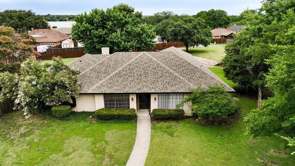 6809 Fawn Valley Place, Rowlett