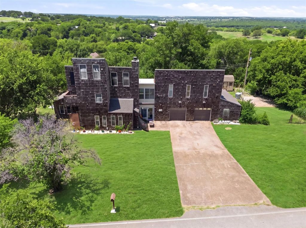 6039 Bear Creek Drive E, Fort Worth