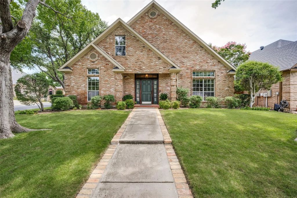1105 Ellison Park Circle, Denton