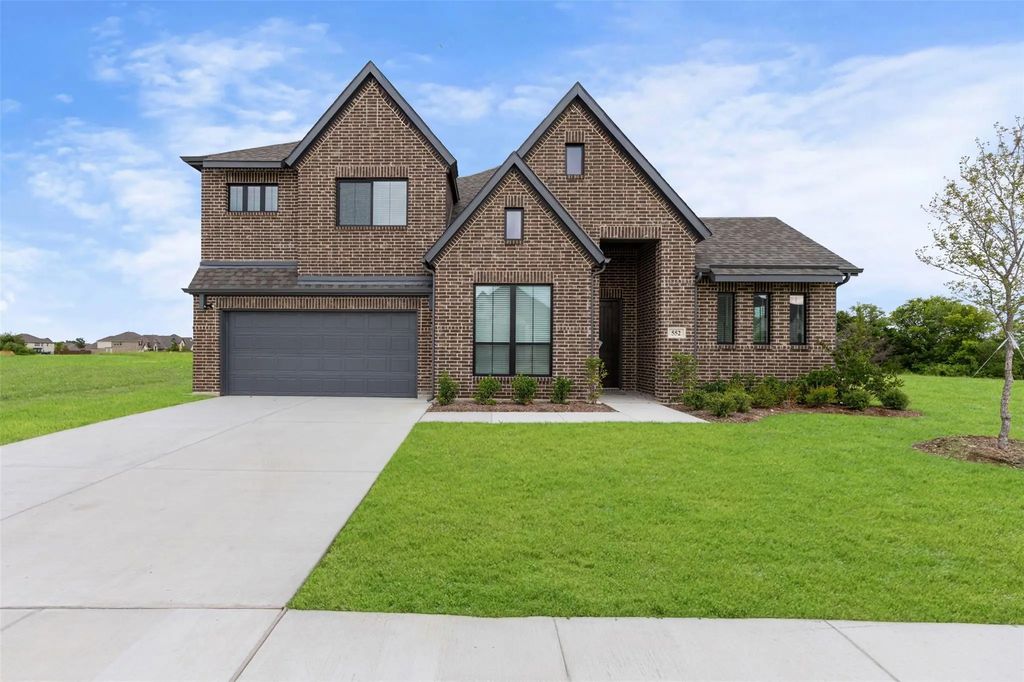 552 Holiday Avenue, Waxahachie