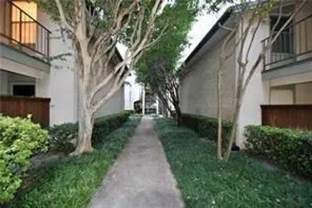 12818 Midway Road 2078, Dallas