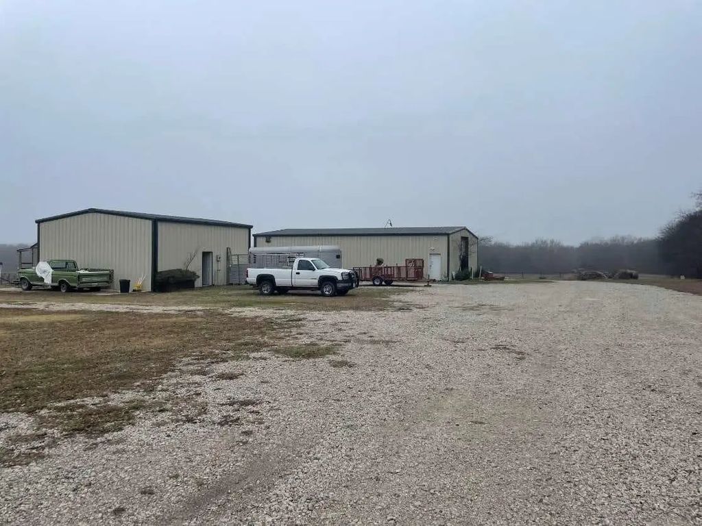 17990 County Road 656 1, Farmersville