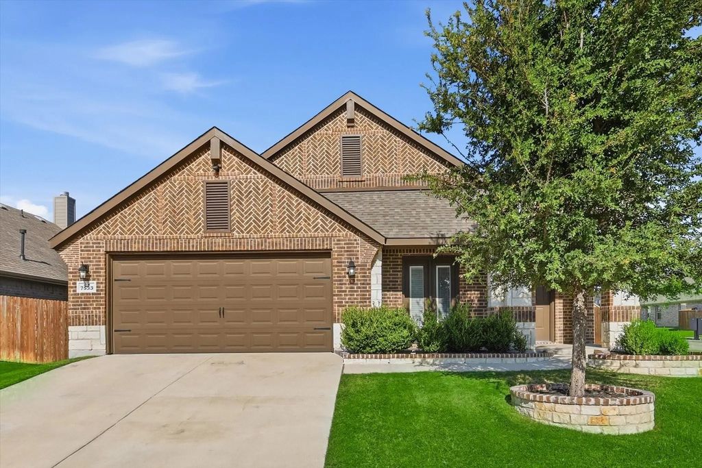 7533 Rothbury Drive, Fort Worth