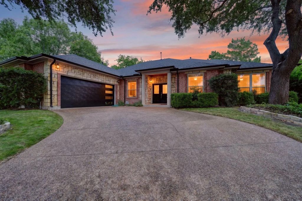 105 Genesta Place, Rockwall
