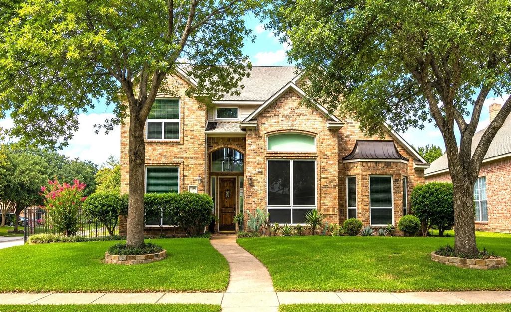 966 Burns Crossing, Coppell