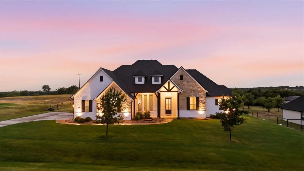 459 Red Bird Drive, Springtown
