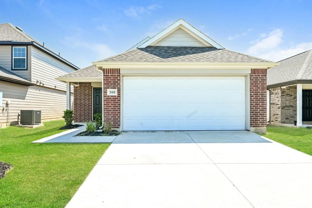 500 Woodhouse Way, Everman