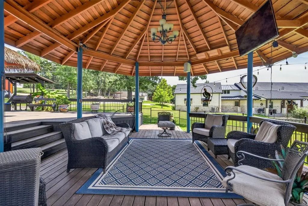 18251 Rocky Point Run, Mabank