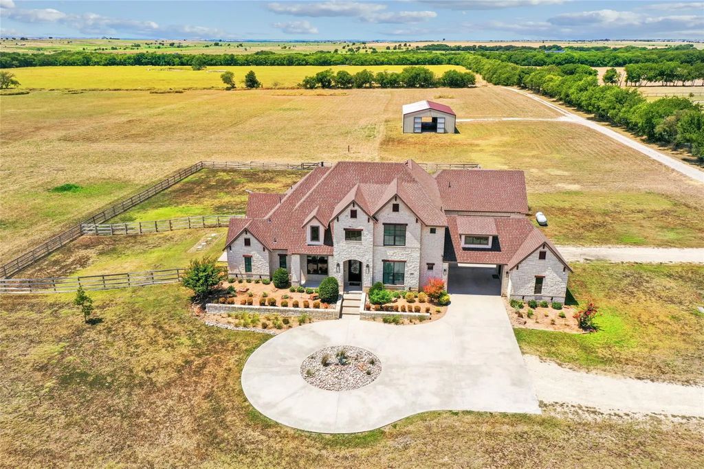 5550 Donald Road, Krum