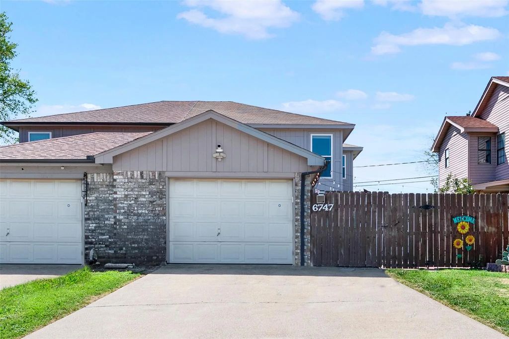6747 S Creek Drive, Fort Worth