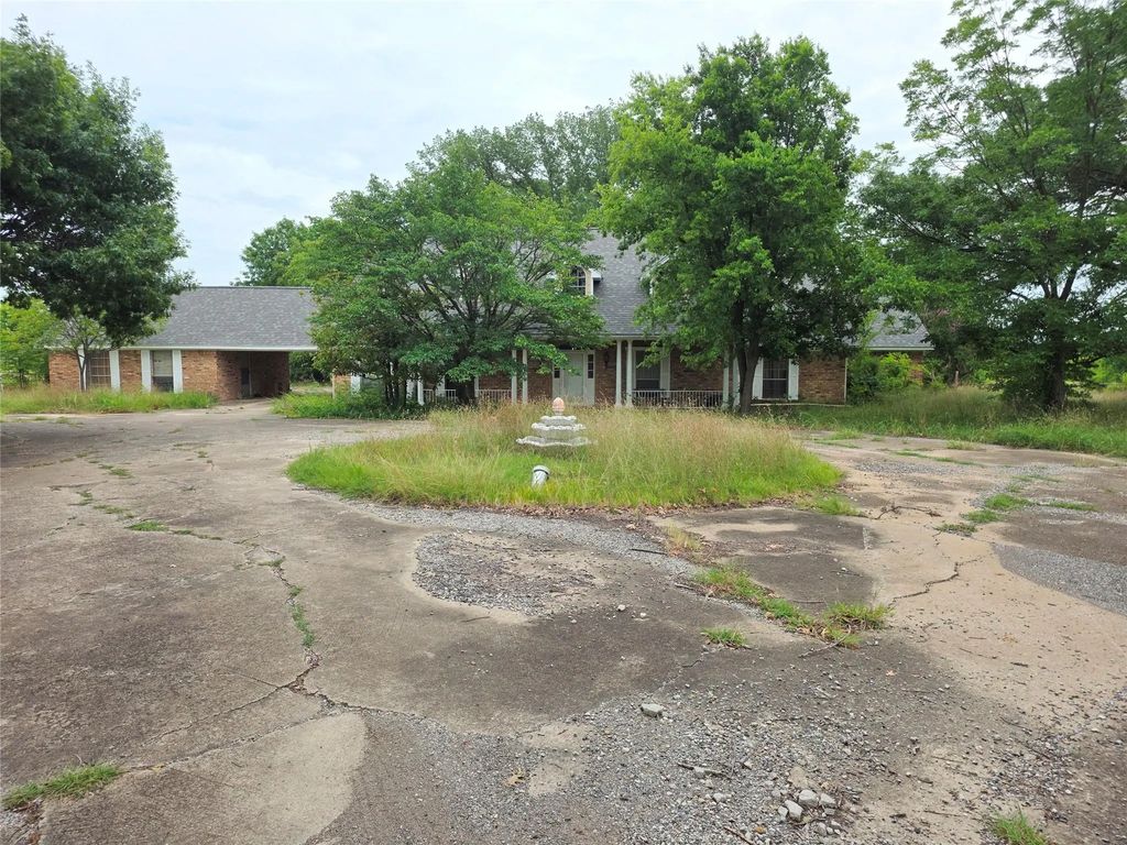265 Weston Road, Weston