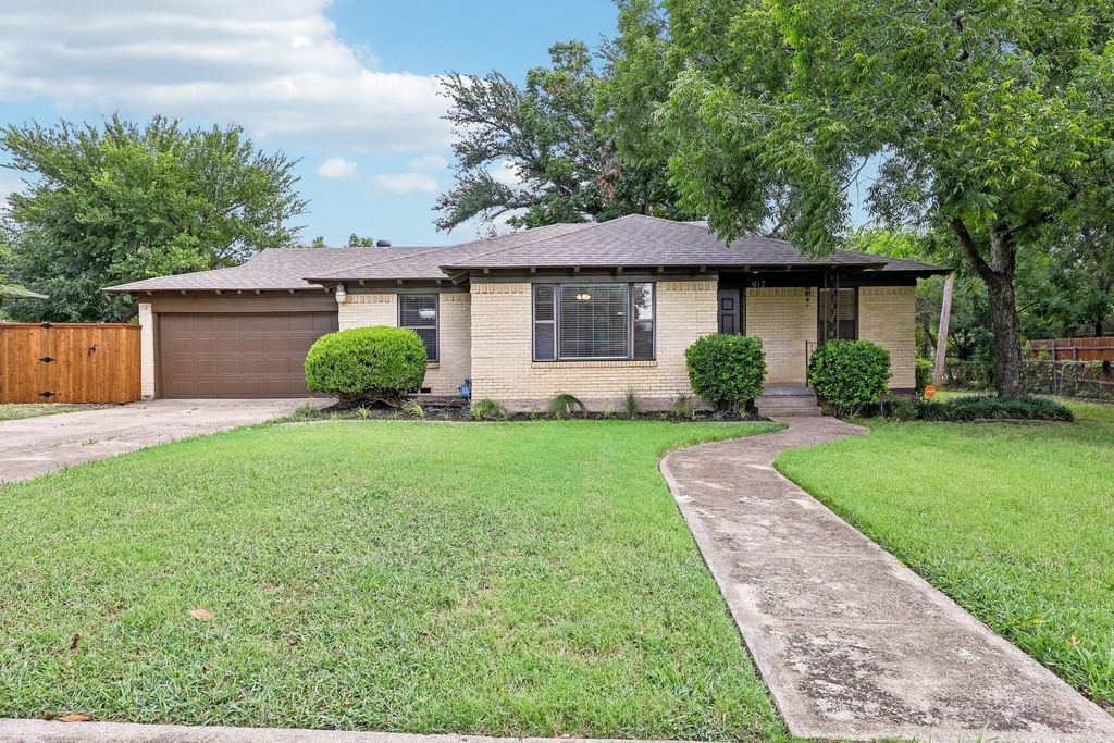 917 De Witt Circle, Dallas