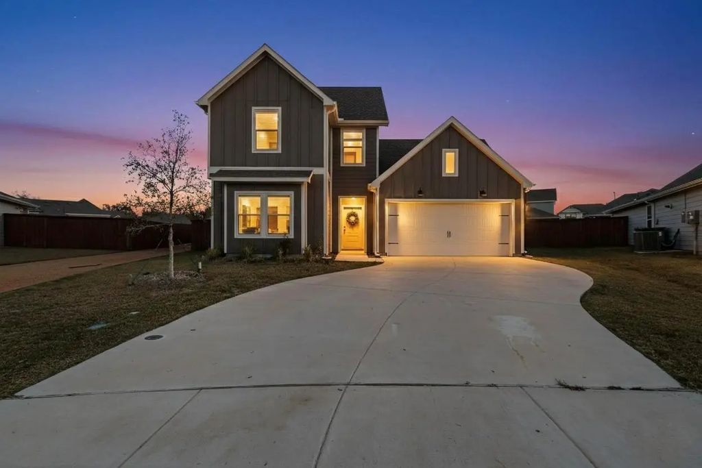 13196 S Haven Way, Providence Village