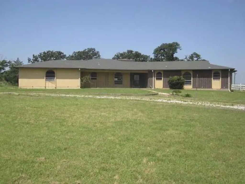 2345 County Road 211, Gainesville