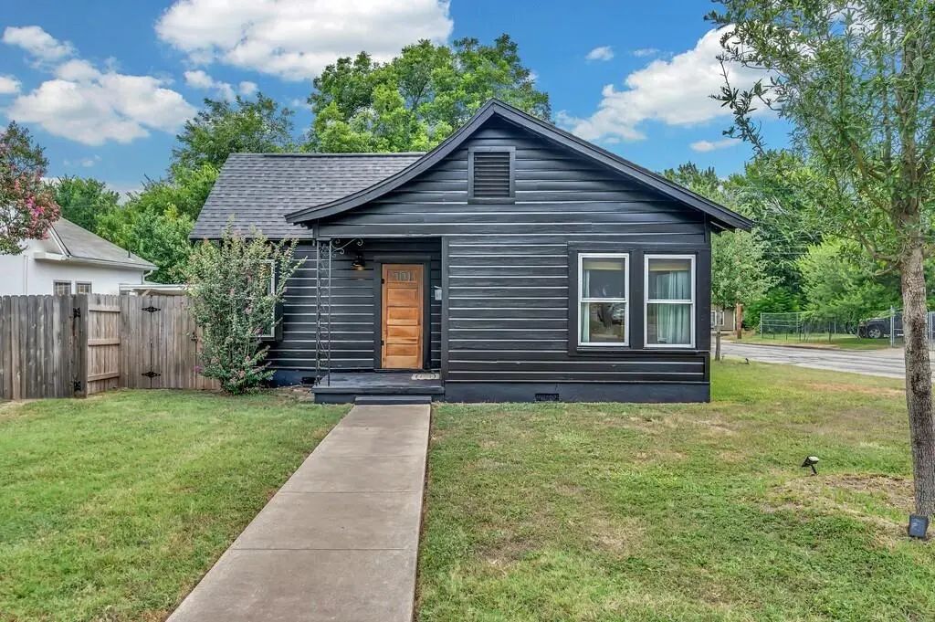 701 N 32nd Street, Waco
