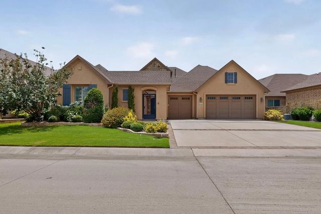 8216 American Way, Denton