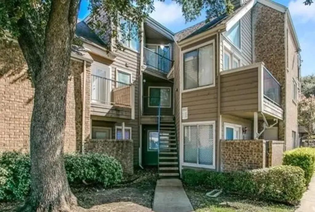 9811 Walnut Street F207, Dallas