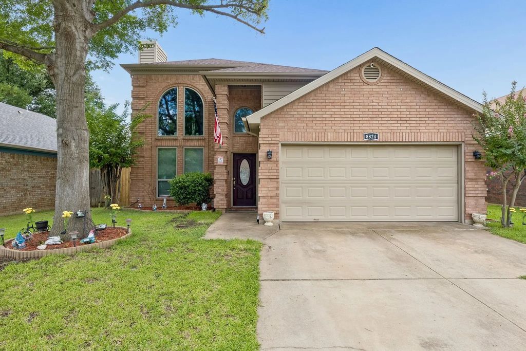 8824 Pedernales Trail, Fort Worth