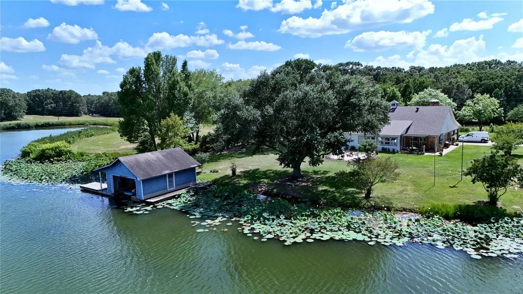 12075 W Lake Drive, Murchison