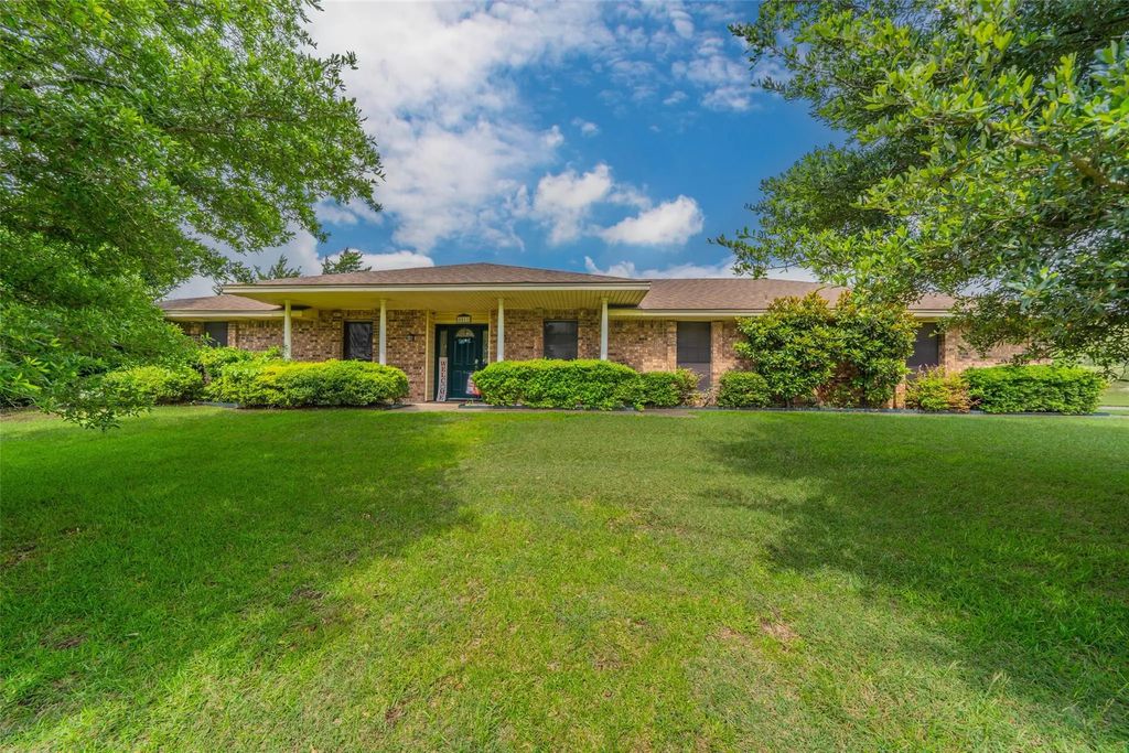 5011 Springbrook Drive, Midlothian