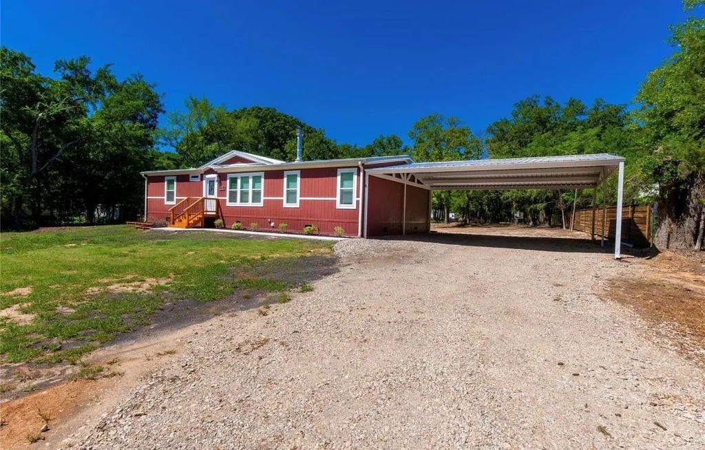 210 Grubbs Lane, Gun Barrel City