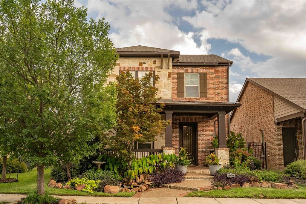 1050 Lone Ivory Trail, Arlington