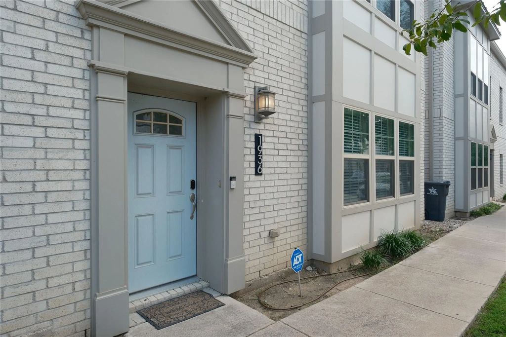 1936 Bel Air Drive, Arlington