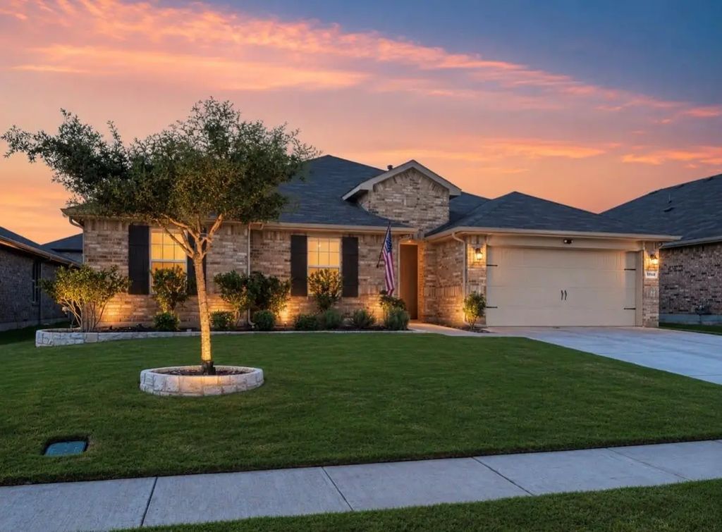 1908 Cookes Lane, Cleburne